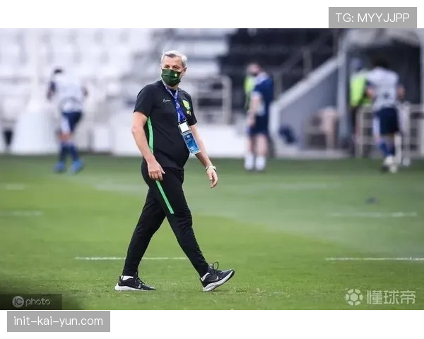 雷恩官方证实，主帅热内西奥已与俱乐部就下赛季去留问题开启谈判